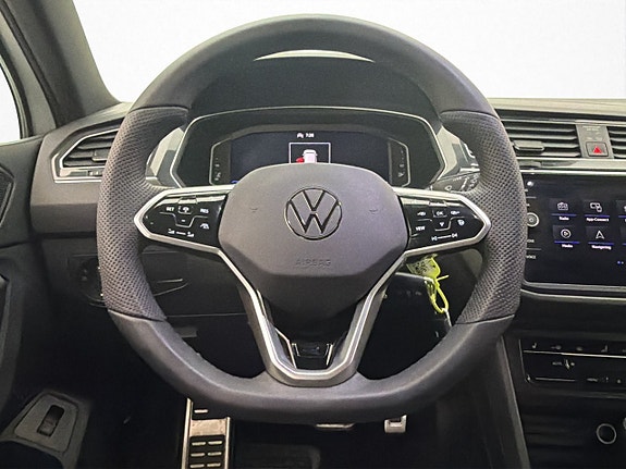 Volkswagen Tiguan 15 of 30