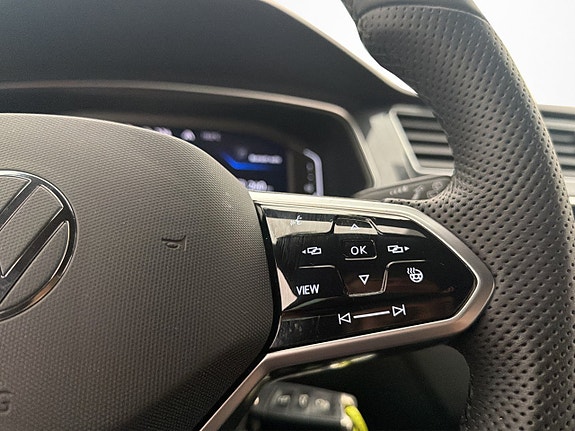 Volkswagen Tiguan 18 of 30