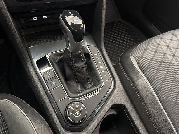 Volkswagen Tiguan 25 of 30