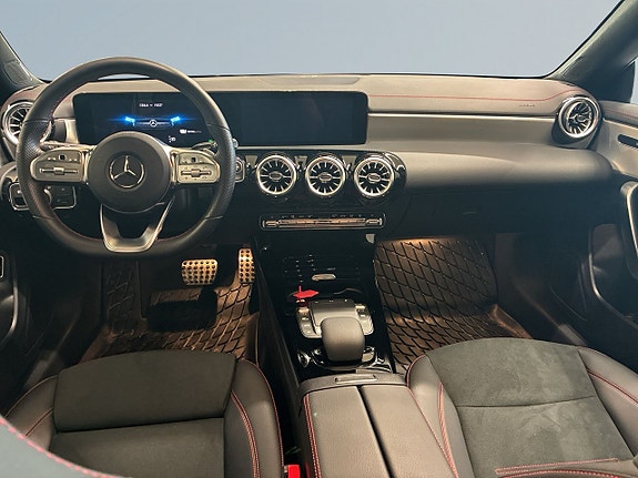 Mercedes-Benz CLA250 e 8 of 18