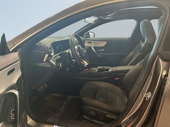 Mercedes-Benz CLA250 e 7 of 18