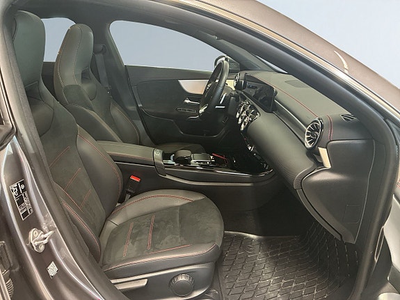 Mercedes-Benz CLA250 e 10 of 18