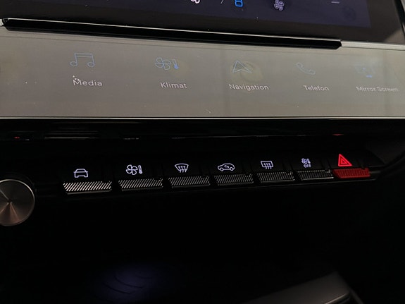 Peugeot 308 19 of 28
