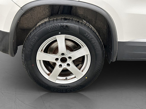 Volkswagen Tiguan 26 of 29