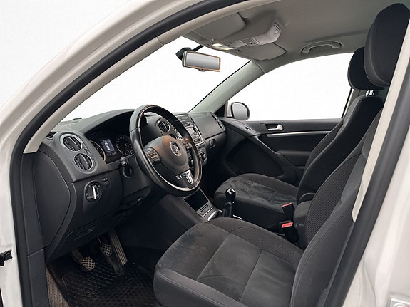 Volkswagen Tiguan 10 of 29