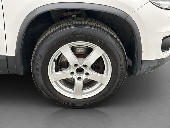 Volkswagen Tiguan 27 of 29