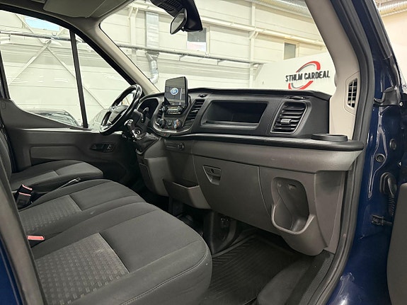 Ford Transit 9 of 17