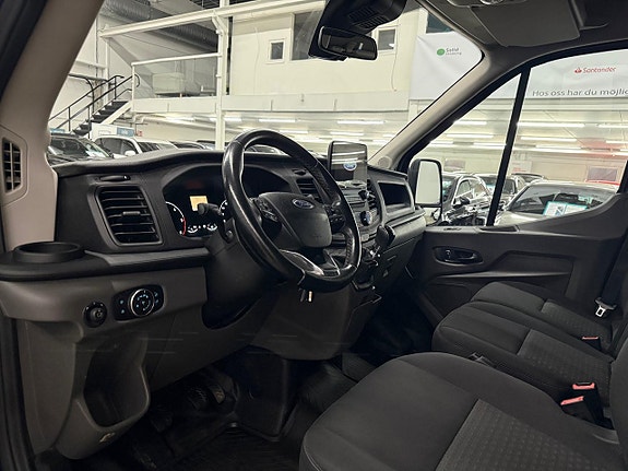 Ford Transit 10 of 17