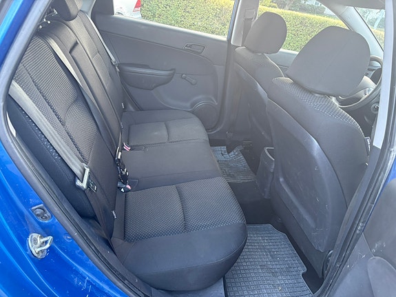 Hyundai i30 7 of 9
