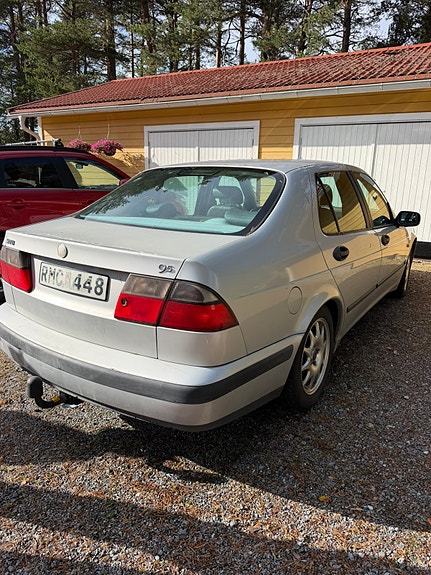 Saab 9-5 2 of 9