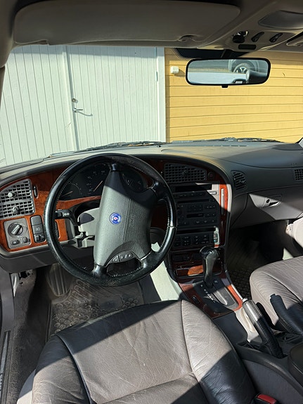 Saab 9-5 4 of 9