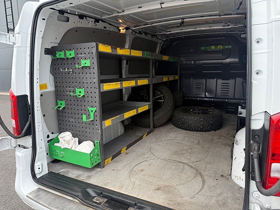 Mercedes-Benz Vito 119 18 of 27