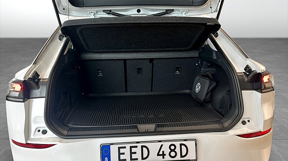 Volkswagen T-Roc 13 of 13
