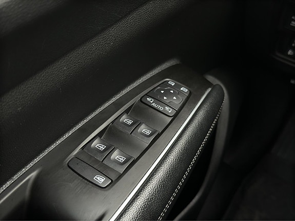 Renault Koleos 19 of 21