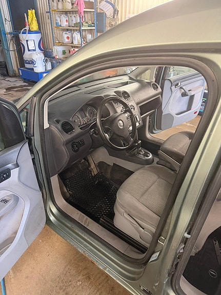 Volkswagen Caddy Maxi 5 of 5