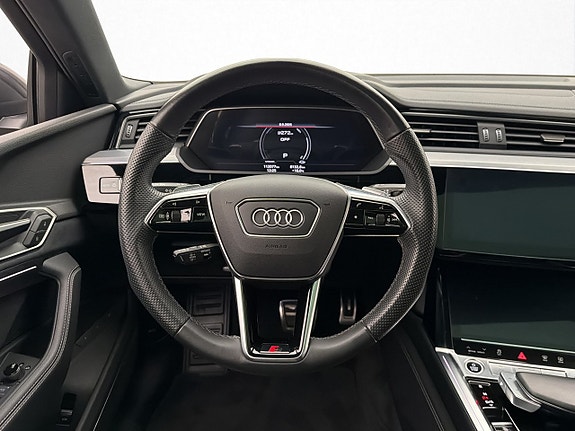 Audi Q8 e-tron 12 of 30