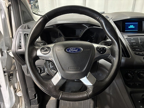 Ford Transit Connect 9 of 25