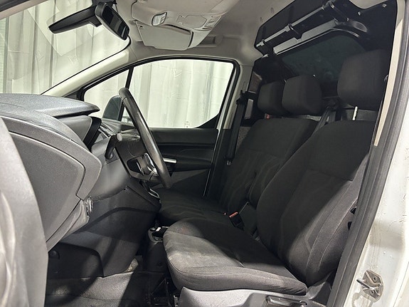 Ford Transit Connect 16 of 25