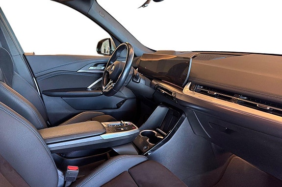 BMW iX1 13 of 22