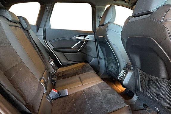 BMW iX1 15 of 22