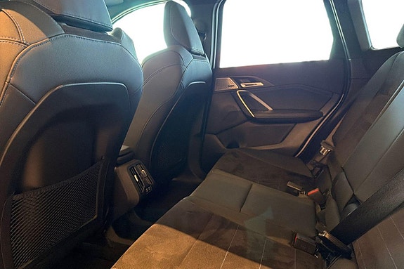 BMW iX1 14 of 22