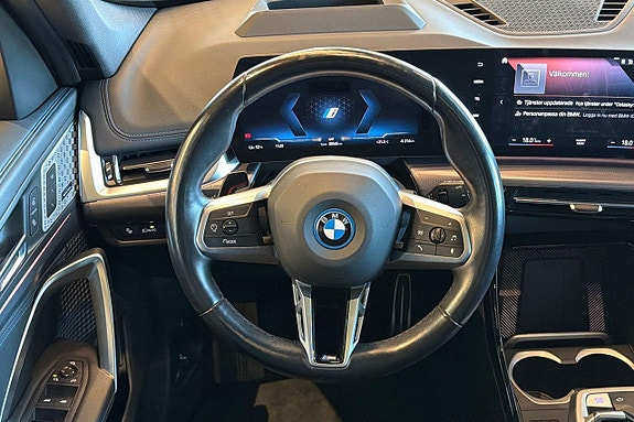 BMW iX1 12 of 22