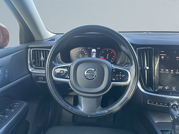 Volvo V60 Cross Country 9 of 24