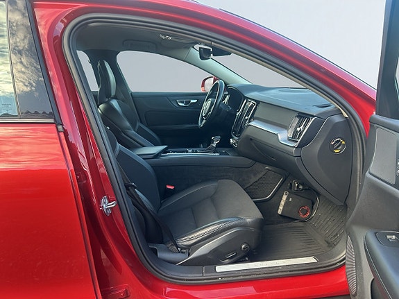 Volvo V60 Cross Country 10 of 24