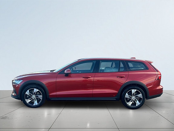 Volvo V60 Cross Country 4 of 24