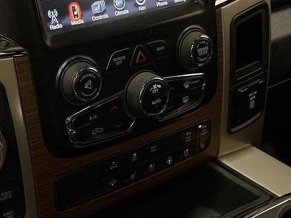 Dodge RAM 1500 28 of 30