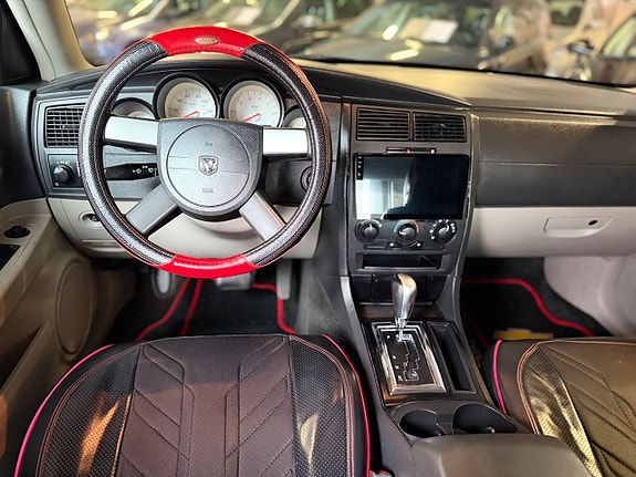Dodge Charger 7 of 10