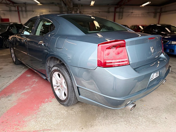 Dodge Charger 3 of 10