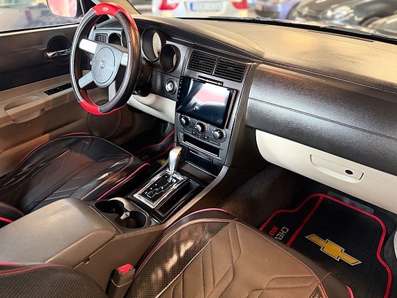 Dodge Charger 8 of 10