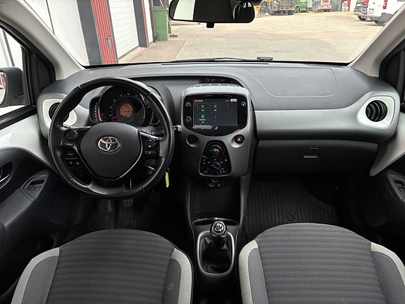 Toyota Aygo 10 of 13