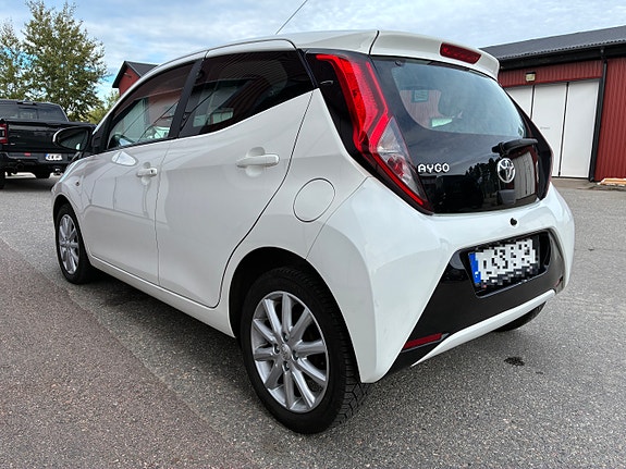 Toyota Aygo 5 of 13