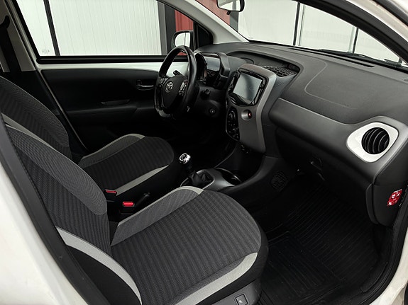 Toyota Aygo 9 of 13