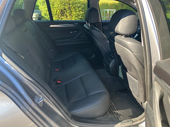 BMW 520d 3 of 11