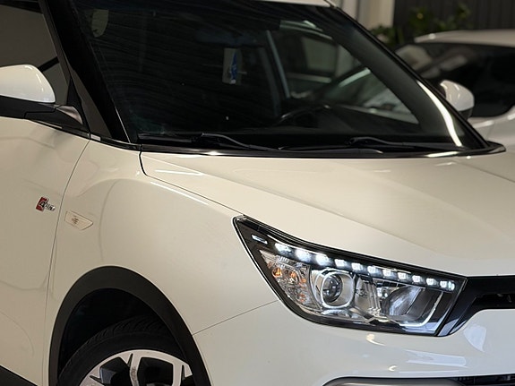 SsangYong Tivoli 2 of 21