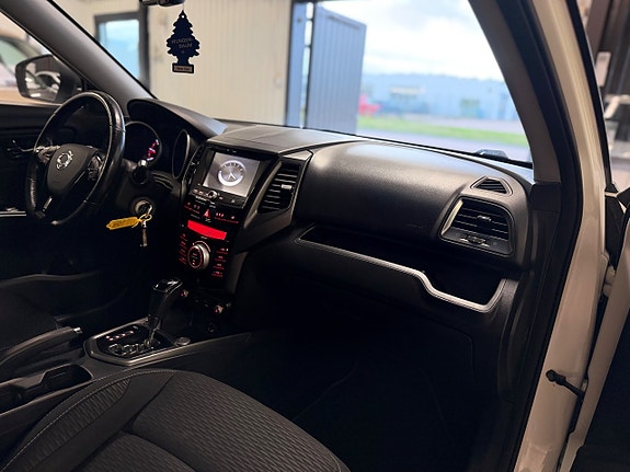 SsangYong Tivoli 17 of 21