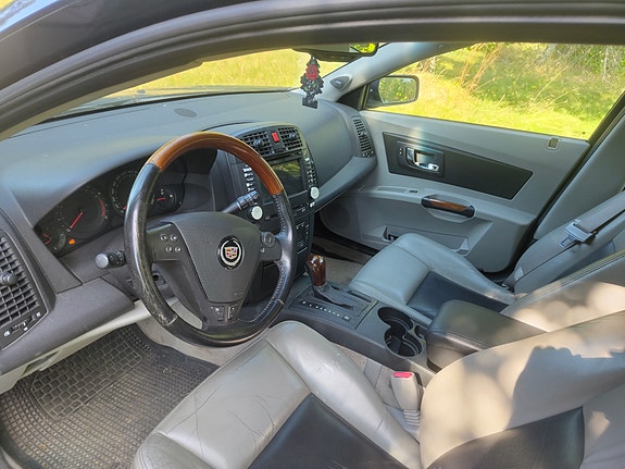 Cadillac CTS 4 of 4
