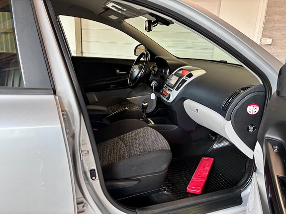 Kia Ceed 9 of 11