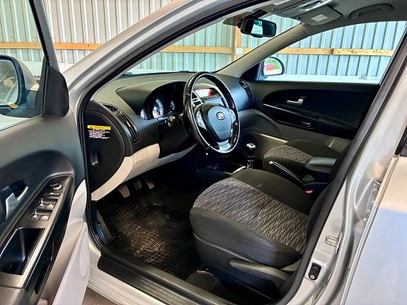 Kia Ceed 8 of 11