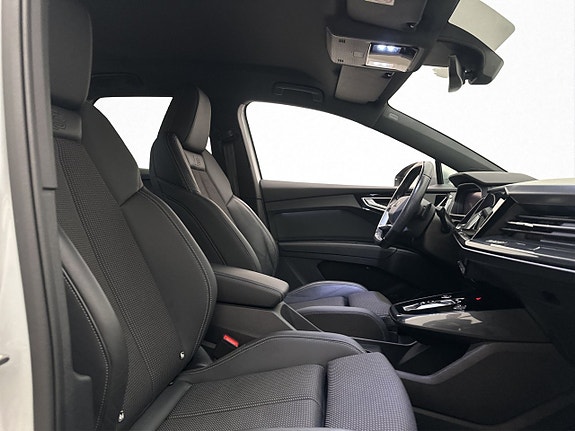 Audi Q4 e-tron 25 of 30