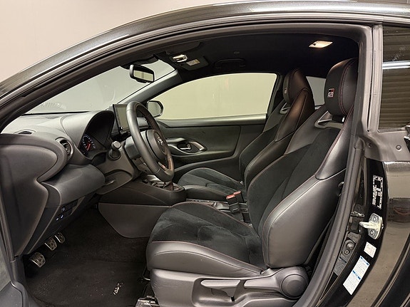 Toyota GR Yaris 7 of 15