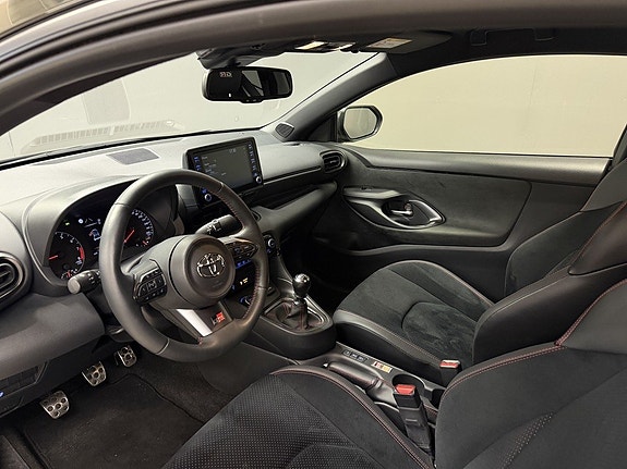 Toyota GR Yaris 8 of 15