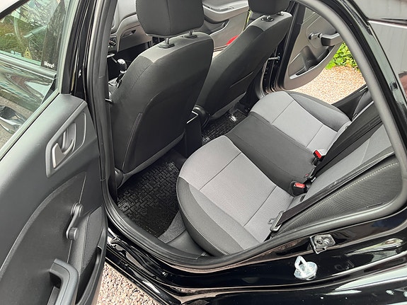 Hyundai i20 10 of 12