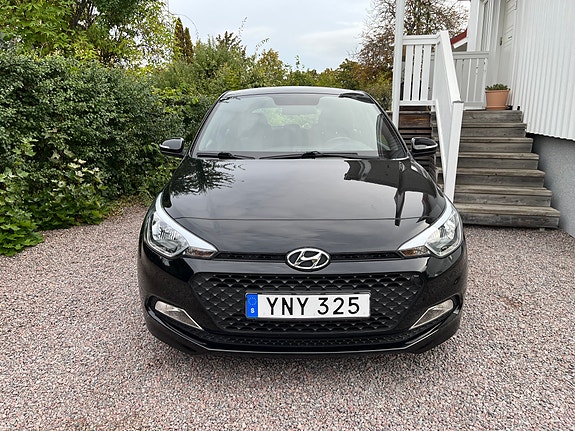Hyundai i20 5 of 12
