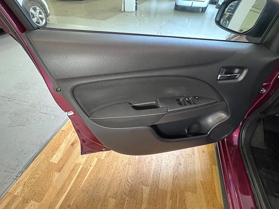 Mitsubishi Space Star 16 of 19