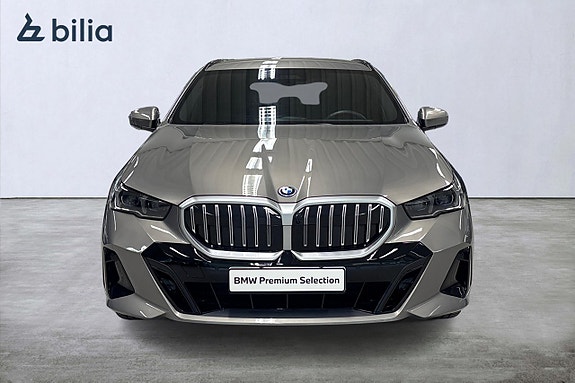BMW 530e 5 of 18