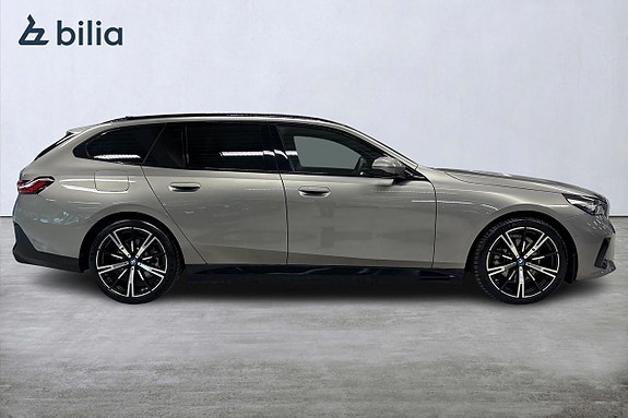 BMW 530e 16 of 18